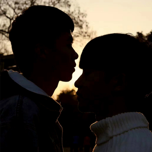 国产激情在线观看
